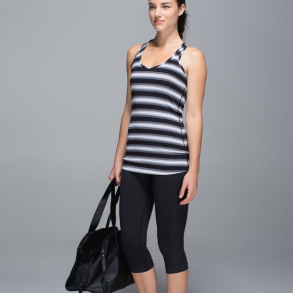 Lululemon Cool Racerback Tank Sz 8 Capilano Stripe Black White - Picture 3 of 7
